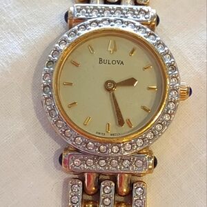 Bulova women's crystal swiss quartz watch  diamond bulova watch 98T11